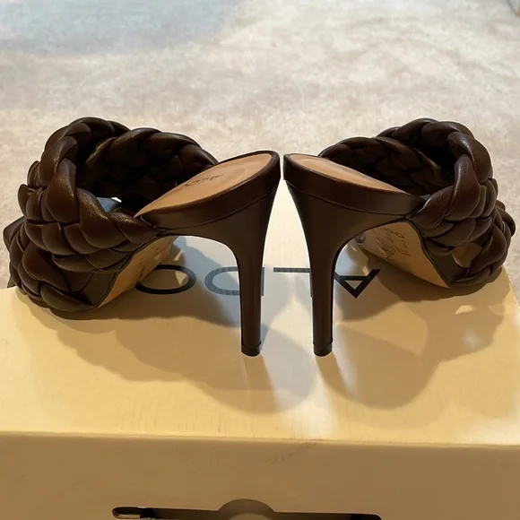 Open toes Braided Sandals - Picture 5 of 6